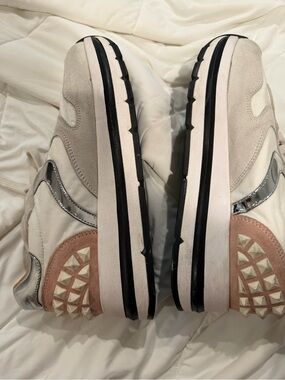 Voile Blanche Sneakers White Silver Pink Studded Heel Women’s